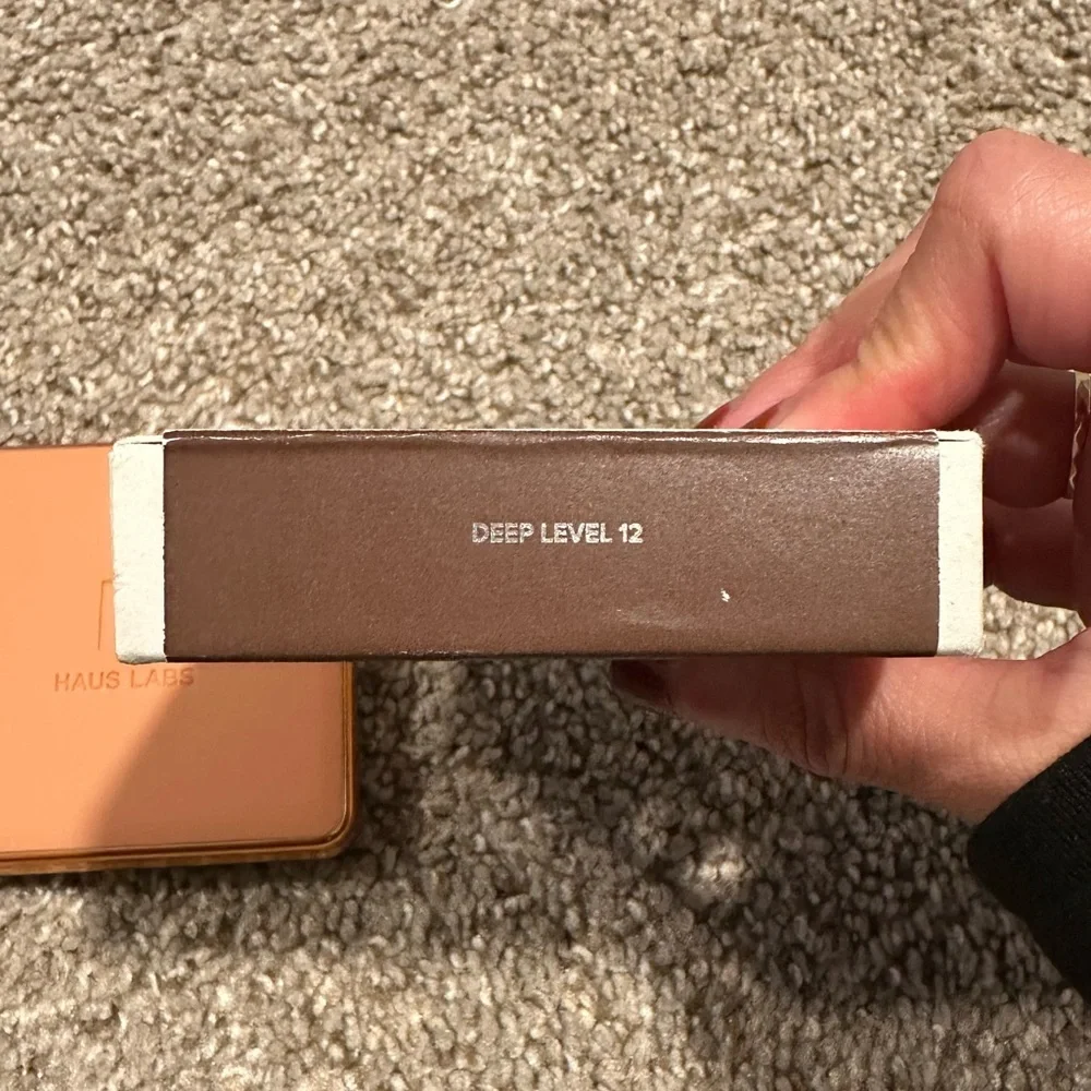 Haus Labs Power Sculpt Velvet Bronzer- Deep Level 12